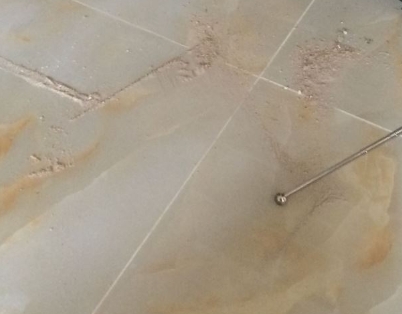 高要瓷砖空鼓维修公司分享粘合剂选择不当在瓷砖铺贴过程中可能导致以下问题